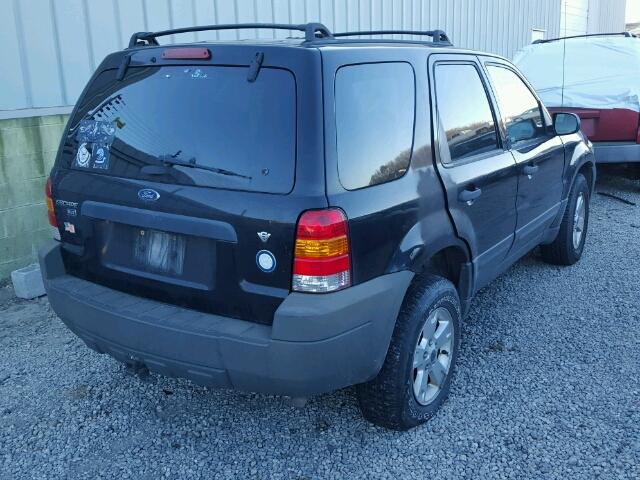 1FMCU03117KB18266 - 2007 FORD ESCAPE XLT BLACK photo 4