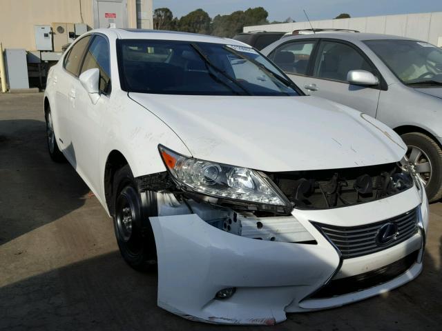 JTHBW1GG8F2078215 - 2015 LEXUS ES 300H WHITE photo 1