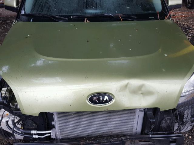 KNDJT2A20B7239842 - 2011 KIA SOUL GREEN photo 7