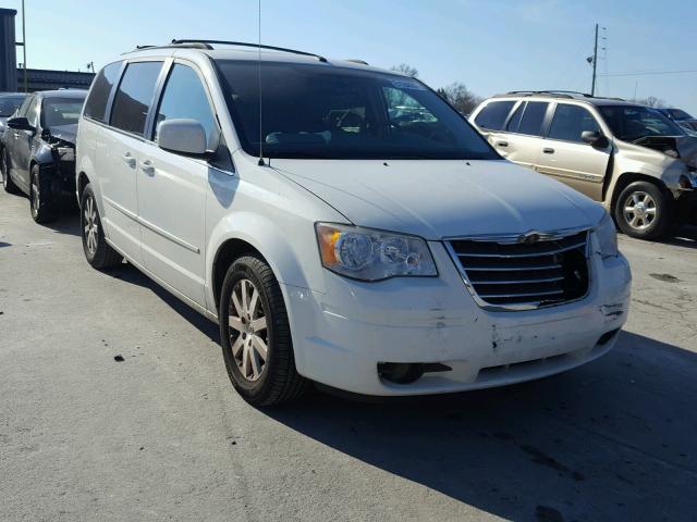 2A8HR54P88R637502 - 2008 CHRYSLER TOWN & COU WHITE photo 1