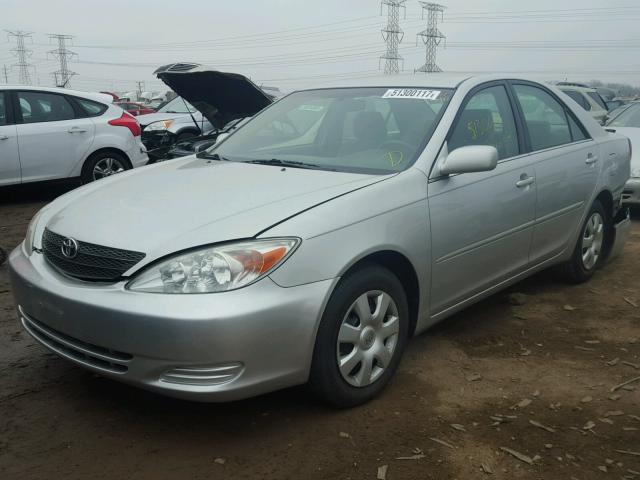 4T1BE32K43U648945 - 2003 TOYOTA CAMRY LE SILVER photo 2