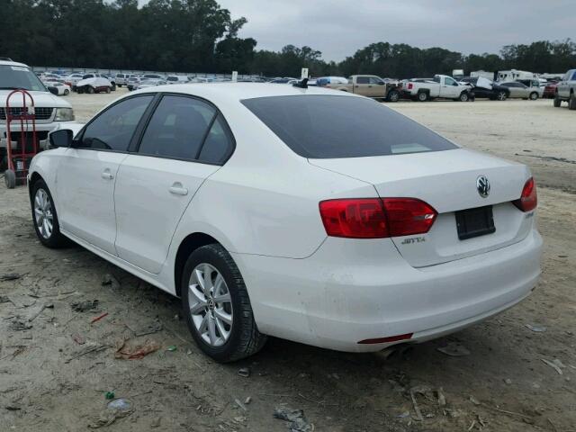 3VWBX7AJ7BM328307 - 2011 VOLKSWAGEN JETTA SE WHITE photo 3