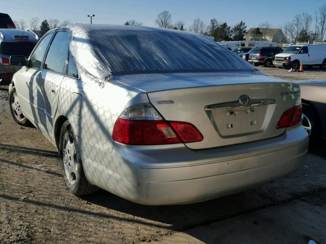 4T1BF28B43U303915 - 2003 TOYOTA AVALON XL SILVER photo 3