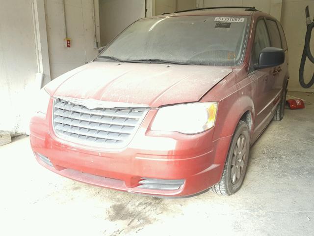 2A8HR44E19R525618 - 2009 CHRYSLER TOWN & COU BURGUNDY photo 2