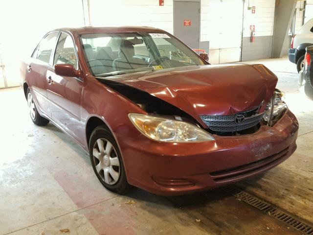 4T1BE32K72U062402 - 2002 TOYOTA CAMRY LE RED photo 1