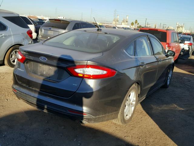 3FA6P0H72GR320380 - 2016 FORD FUSION SE CHARCOAL photo 4