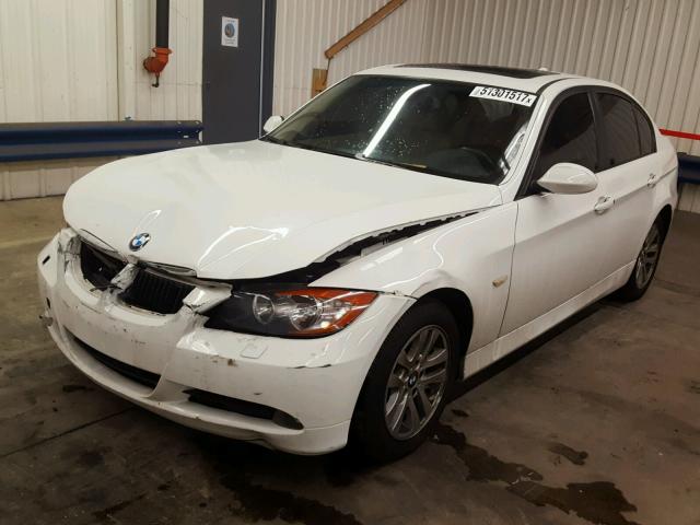 WBAVD13516KV10813 - 2006 BMW 325 XI WHITE photo 2