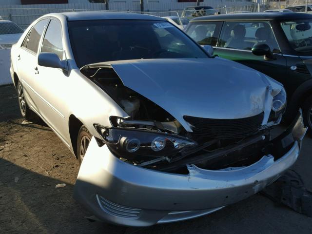 4T1BE32K45U047277 - 2005 TOYOTA CAMRY LE SILVER photo 1