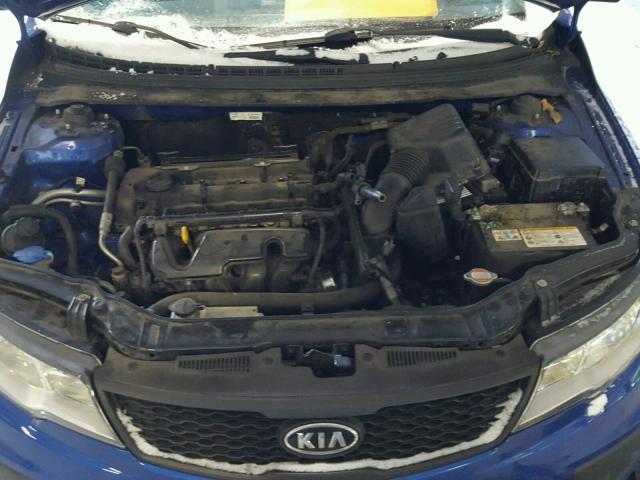 KNAFU6A22B5461754 - 2011 KIA FORTE EX BLUE photo 7