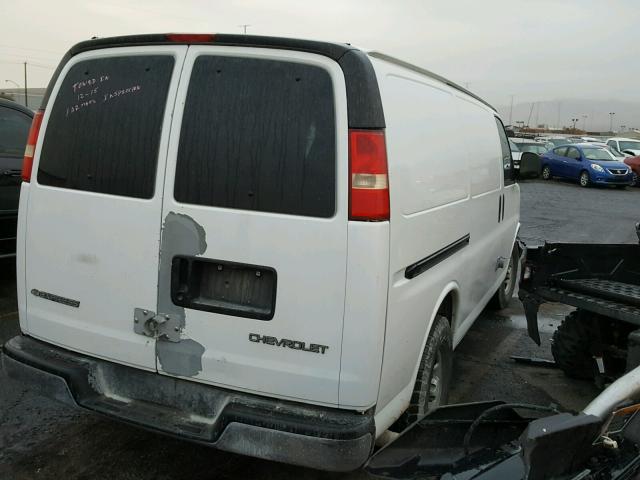 1GCFG15X261136134 - 2006 CHEVROLET EXPRESS G1 WHITE photo 4