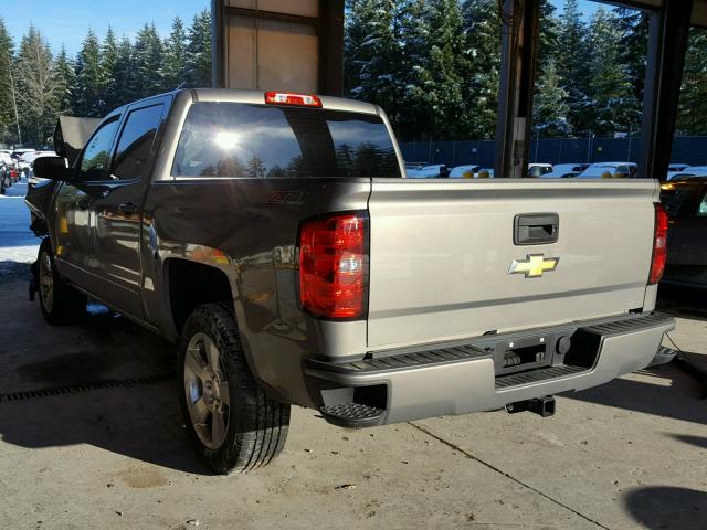 3GCUKREC6HG253656 - 2017 CHEVROLET SILVERADO GRAY photo 3