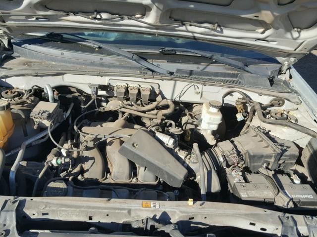 1FMCU93136KA79022 - 2006 FORD ESCAPE XLT SILVER photo 7