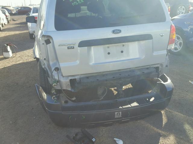 1FMCU93136KA79022 - 2006 FORD ESCAPE XLT SILVER photo 9