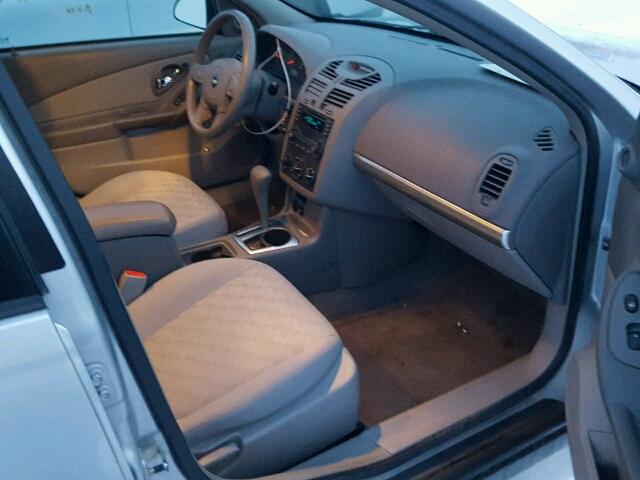 1G1ZT52805F278666 - 2005 CHEVROLET MALIBU LS 银色 照片 5