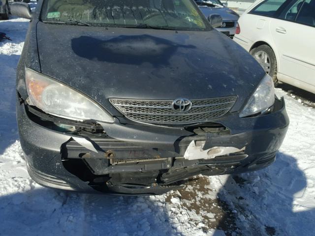 JTDBE32K530223116 - 2003 TOYOTA CAMRY LE GRAY photo 9