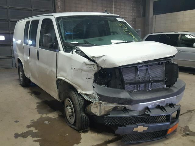 1GCWGAFGXH1181873 - 2017 CHEVROLET EXPRESS G2 WHITE photo 1