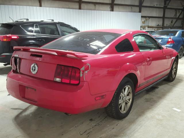 1ZVFT80N665115027 - 2006 FORD MUSTANG RED photo 4