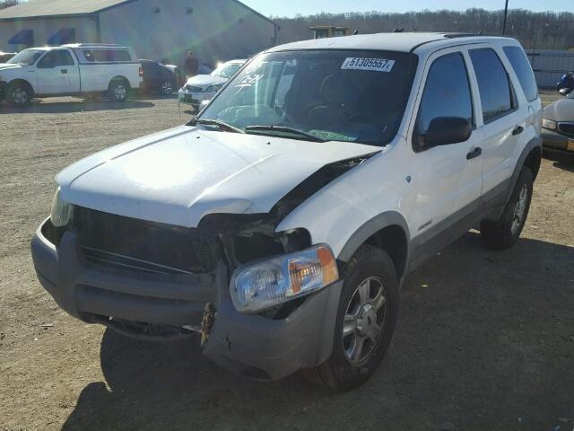 1FMYU03132KD86010 - 2002 FORD ESCAPE XLT WHITE photo 2