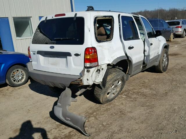 1FMYU03132KD86010 - 2002 FORD ESCAPE XLT WHITE photo 4