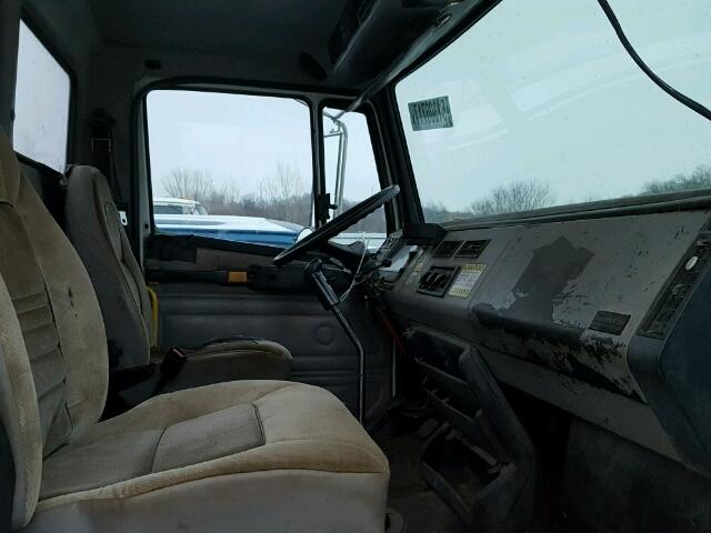 1FVHBXAK11HH88447 - 2001 FREIGHTLINER MEDIUM CON WHITE photo 5