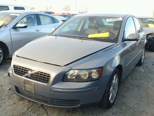 YV1MS390362174703 - 2006 VOLVO S40 2.4I GRAY photo 2