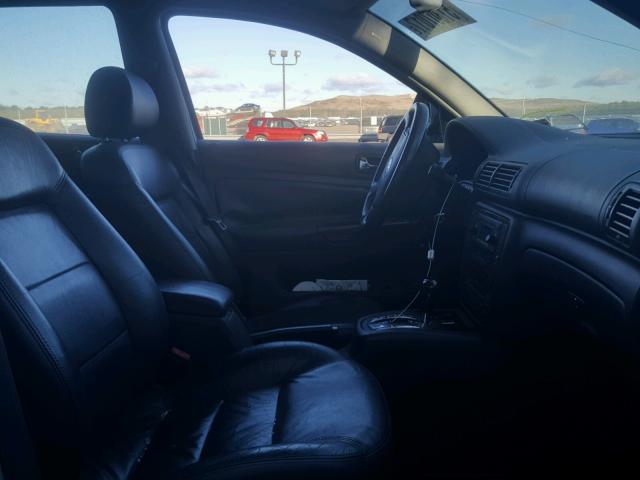 WVWWU63B15E006303 - 2005 VOLKSWAGEN PASSAT GLX 蓝色 照片 5