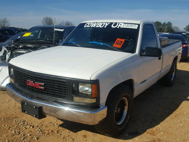 1GTEC14W0WZ549719 - 1998 GMC SIERRA C15 WHITE photo 2