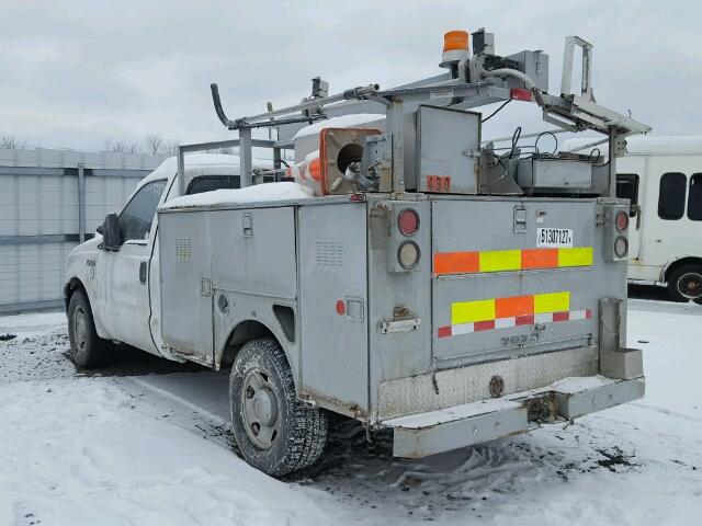 1FDSF30516EB43390 - 2006 FORD F350 SRW S WHITE photo 3