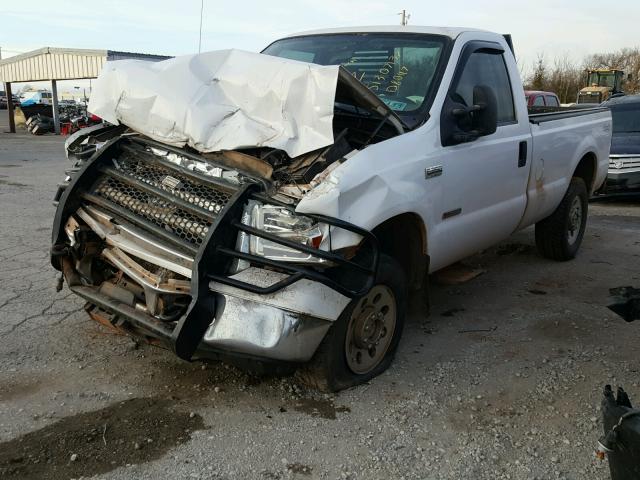 1FTSF21P86ED80117 - 2006 FORD F250 SUPER WHITE photo 2