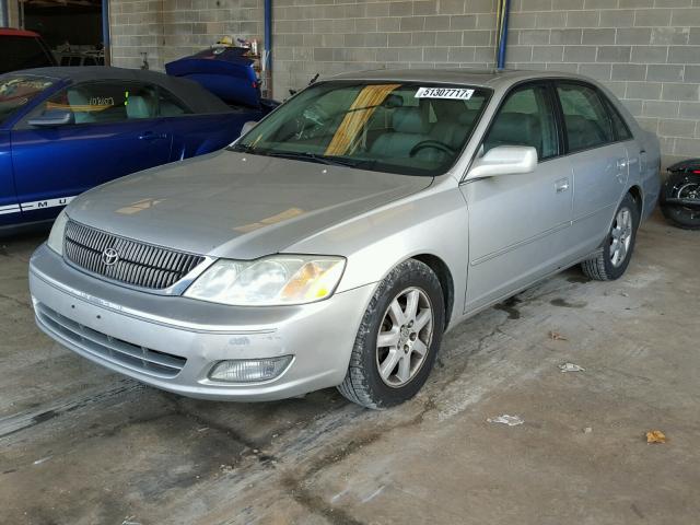 4T1BF28BX1U163995 - 2001 TOYOTA AVALON XL SILVER photo 2