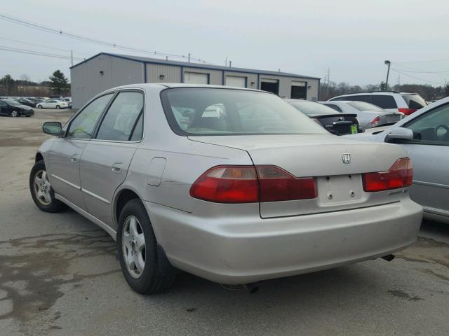 1HGCG1659XA026278 - 1999 HONDA ACCORD EX SILVER photo 3