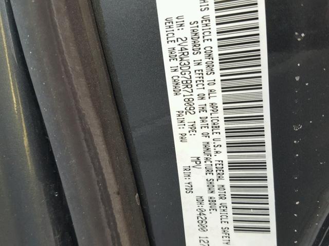 2V4RW3DG7BR718092 - 2011 VOLKSWAGEN ROUTAN SE GRAY photo 10
