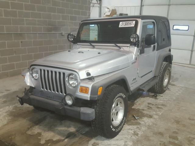 1J4FA49S24P721009 - 2004 JEEP WRANGLER / SILVER photo 2