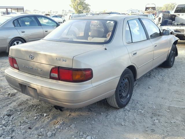 4T1GK12E7SU074935 - 1995 TOYOTA CAMRY LE GOLD photo 4