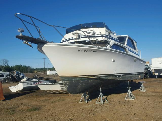 PAC32705M78C - 1978 CHALET BOAT WHITE photo 2