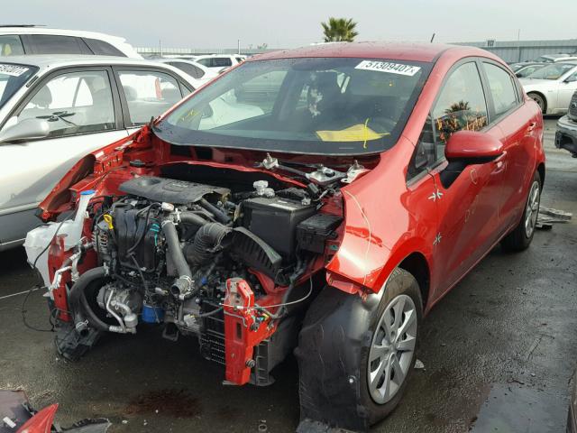 KNADM4A30H6026481 - 2017 KIA RIO LX Կարմիր լուսանկար 2