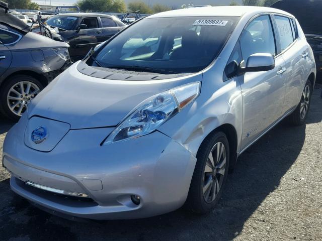 1N4BZ0CP4GC300937 - 2016 NISSAN LEAF SV SILVER photo 2