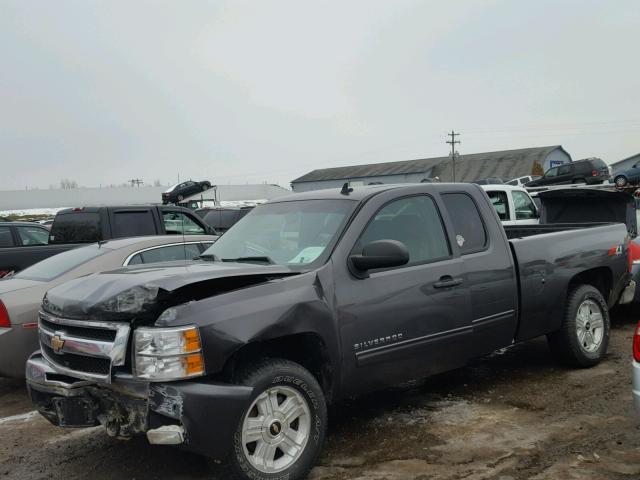 1GCRKSE30BZ292098 - 2011 CHEVROLET SILVERADO GRAY photo 2