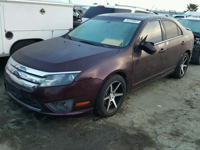 3FAHP0HA9BR273703 - 2011 FORD FUSION SE BURGUNDY photo 2