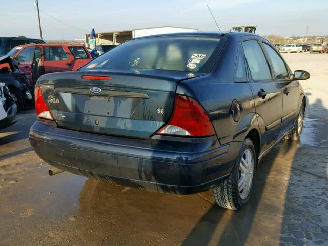 1FAFP34393W285879 - 2003 FORD FOCUS SE C BLUE photo 4