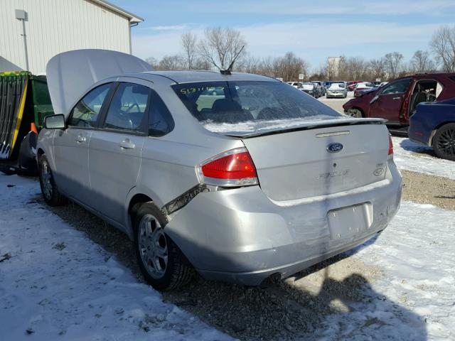 1FAHP36N09W242211 - 2009 FORD FOCUS SES SILVER photo 3