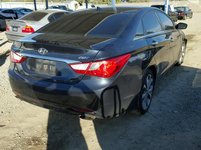 5NPEC4AB9DH668313 - 2013 HYUNDAI SONATA SE BLUE photo 4