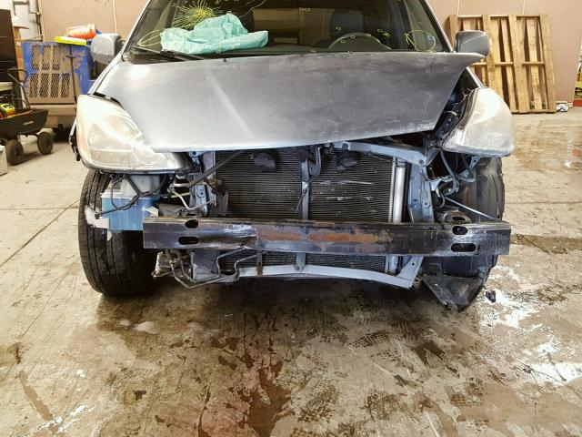 5TDZA22C64S036771 - 2004 TOYOTA SIENNA XLE GRAY photo 9