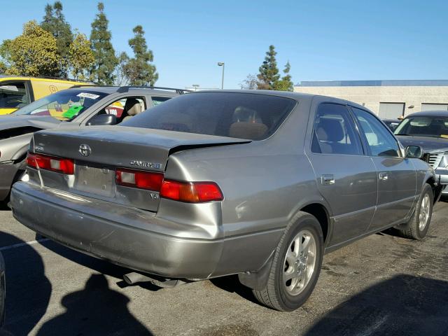 JT2BF22K5V0077383 - 1997 TOYOTA CAMRY LE GRAY photo 4