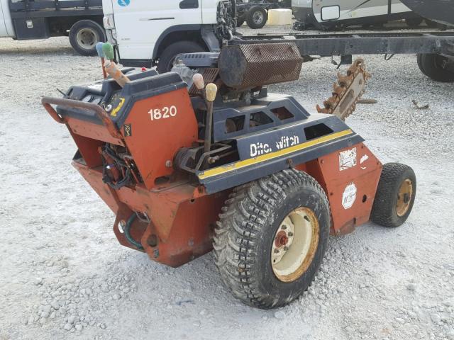 P1637 - 2002 DITCH WITCH 1820 RED photo 4