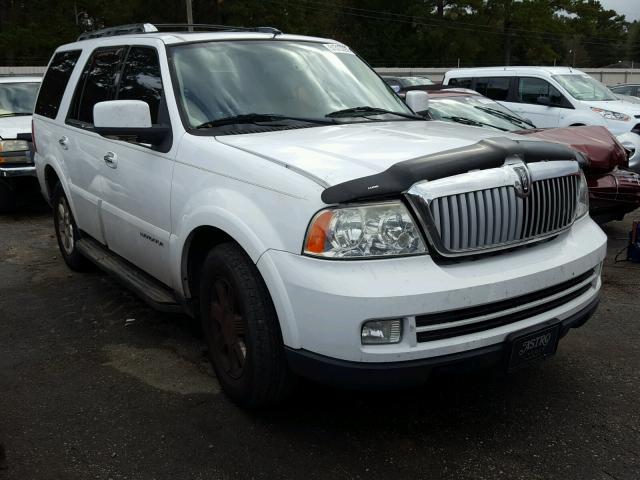 5LMFU27565LJ10738 - 2005 LINCOLN NAVIGATOR Biały zdjęcie 1