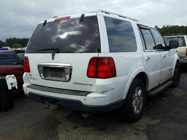 5LMFU27565LJ10738 - 2005 LINCOLN NAVIGATOR Biały zdjęcie 4