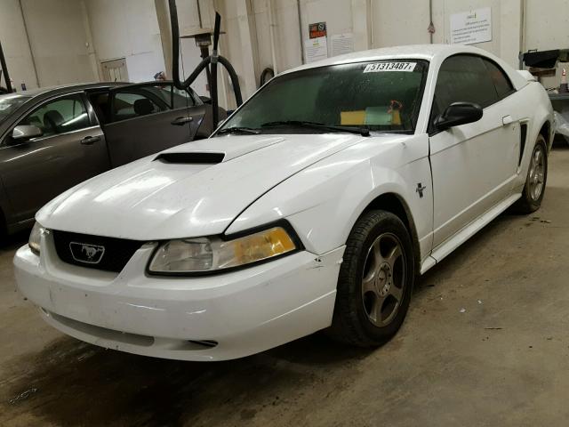 1FAFP4043YF218612 - 2000 FORD MUSTANG WHITE photo 2