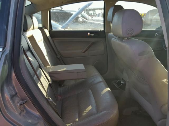 WVWTH63B03P052102 - 2003 VOLKSWAGEN PASSAT GLX SILVER photo 6