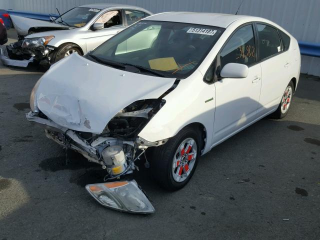 JTDKB20U383445697 - 2008 TOYOTA PRIUS WHITE photo 2